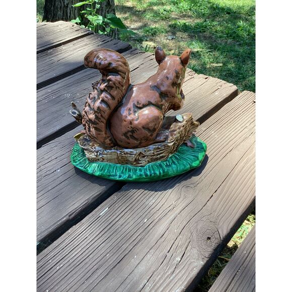Vintage Ceramic Squirrel Figurine Holding Nut Autumn Leaves Green Base - Picture 2 of 7